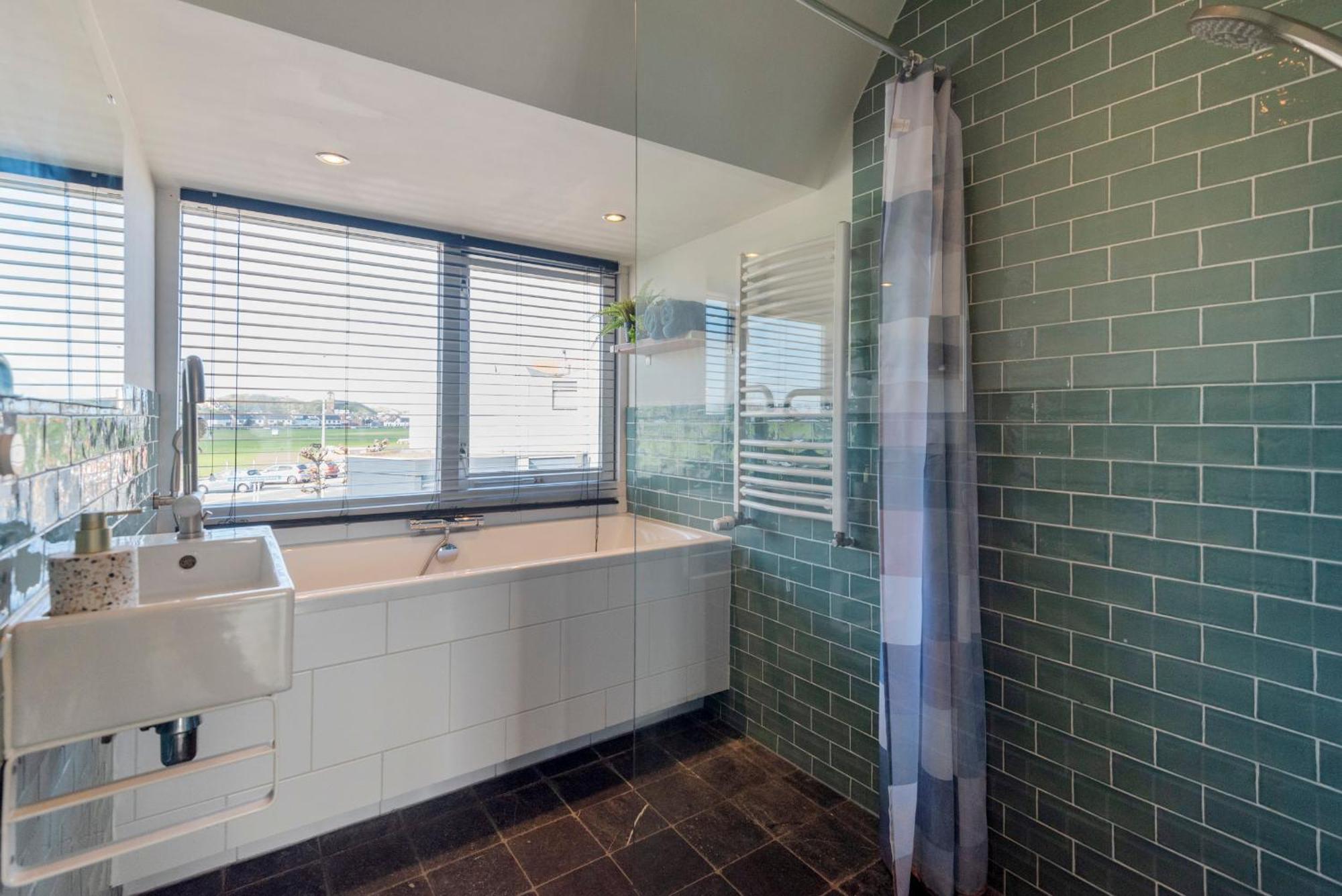 Appartamento Wijkiki Surf House Wijk aan Zee Esterno foto